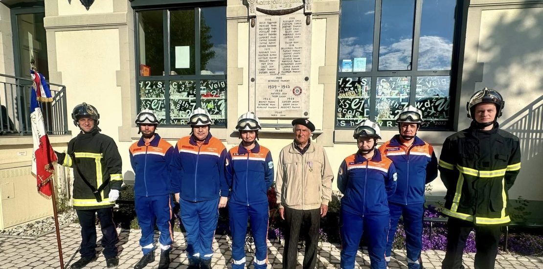 alt = protection civile aux cérémonies commémoratives du 8 mai