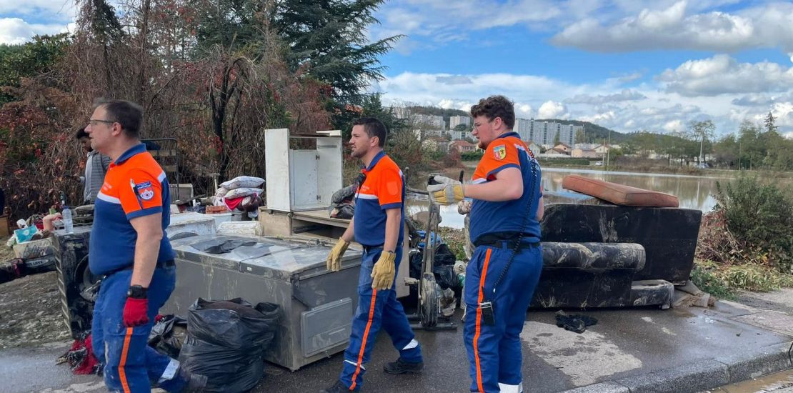 alt = la protection civile mobilisée lors des inondations à Givors